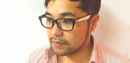 す「原ハブ屋奄美」の原武臣さん