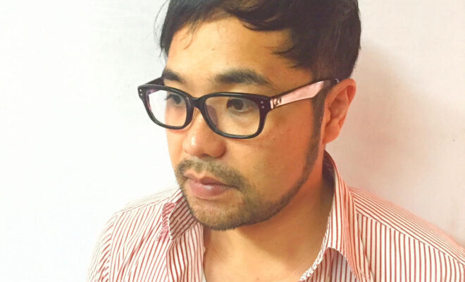 す「原ハブ屋奄美」の原武臣さん