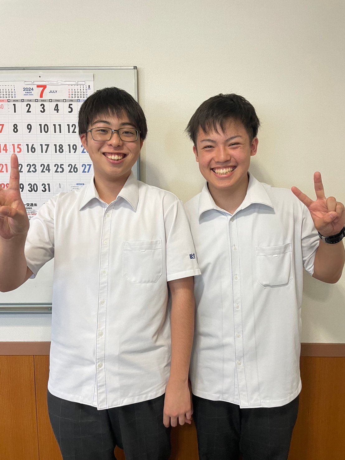 鹿児島情報高校の男子
制服（10点） 制服紹介 ｜ 鹿児島情報高等学校